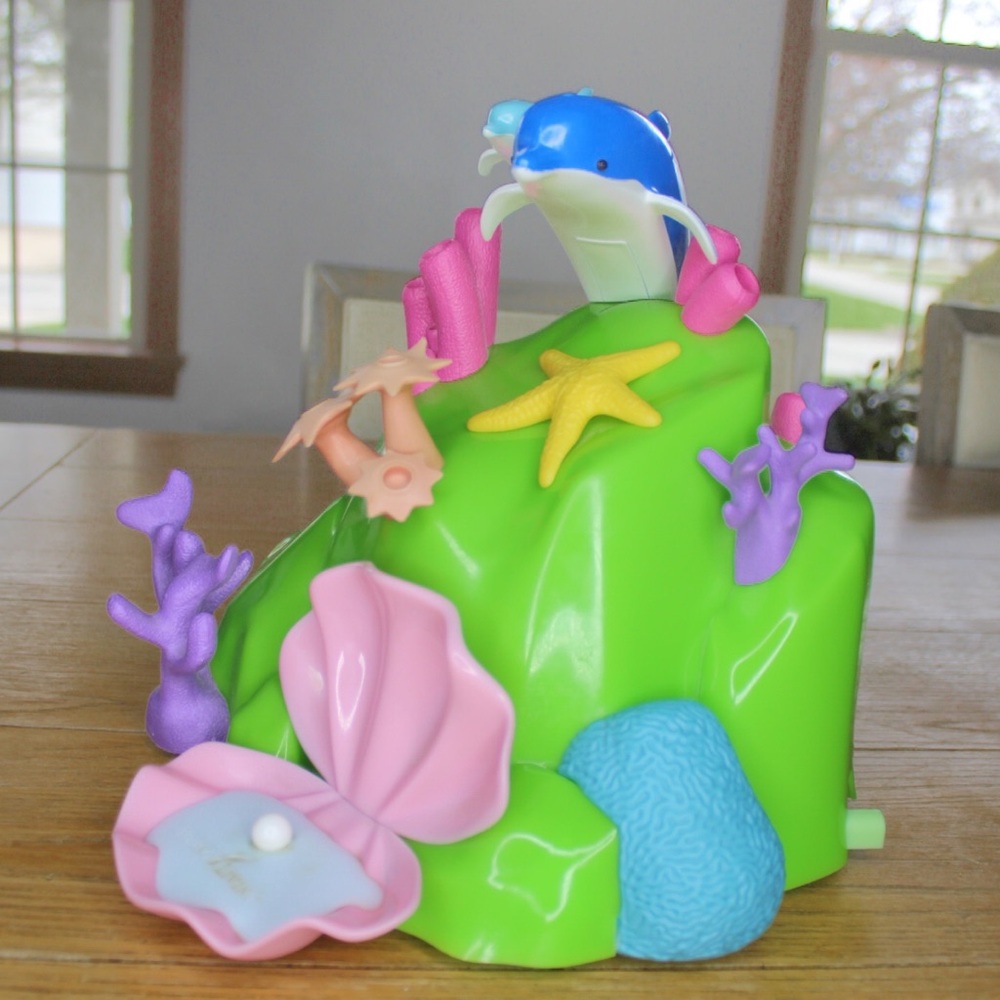 Young Living Girls The Dolphin Reef Ultrasonic Diffuser Under the Sea Preowned